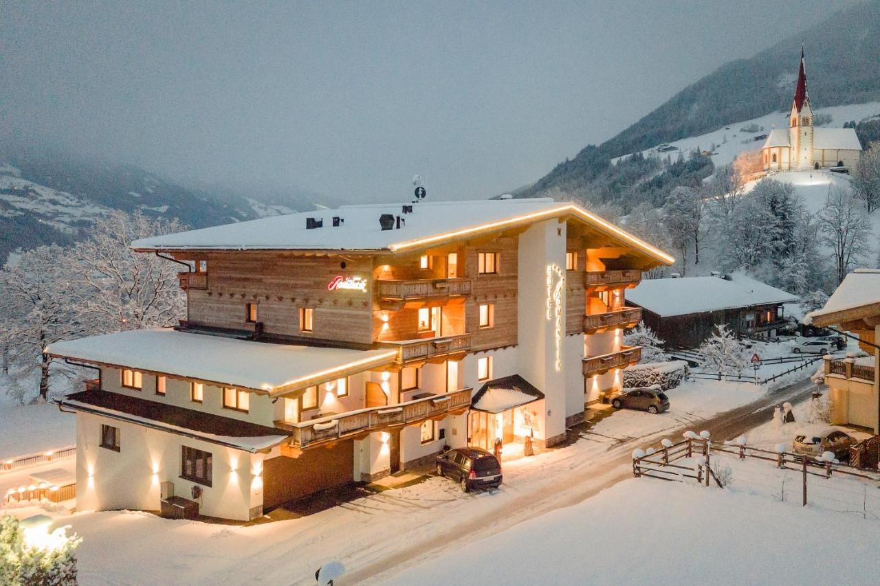 Hotel Garni Romantik Fügen Esterno foto
