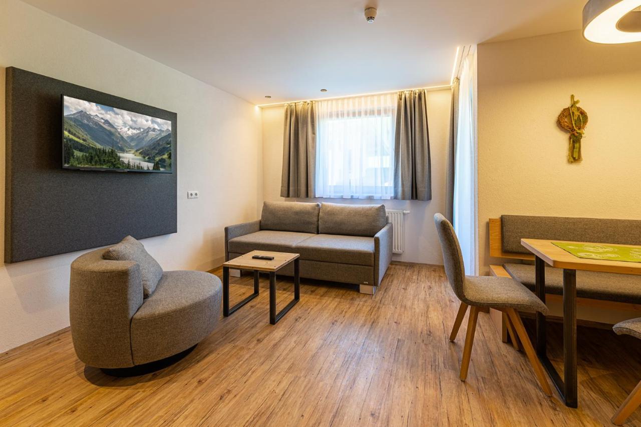 Hotel Garni Romantik Fügen Esterno foto