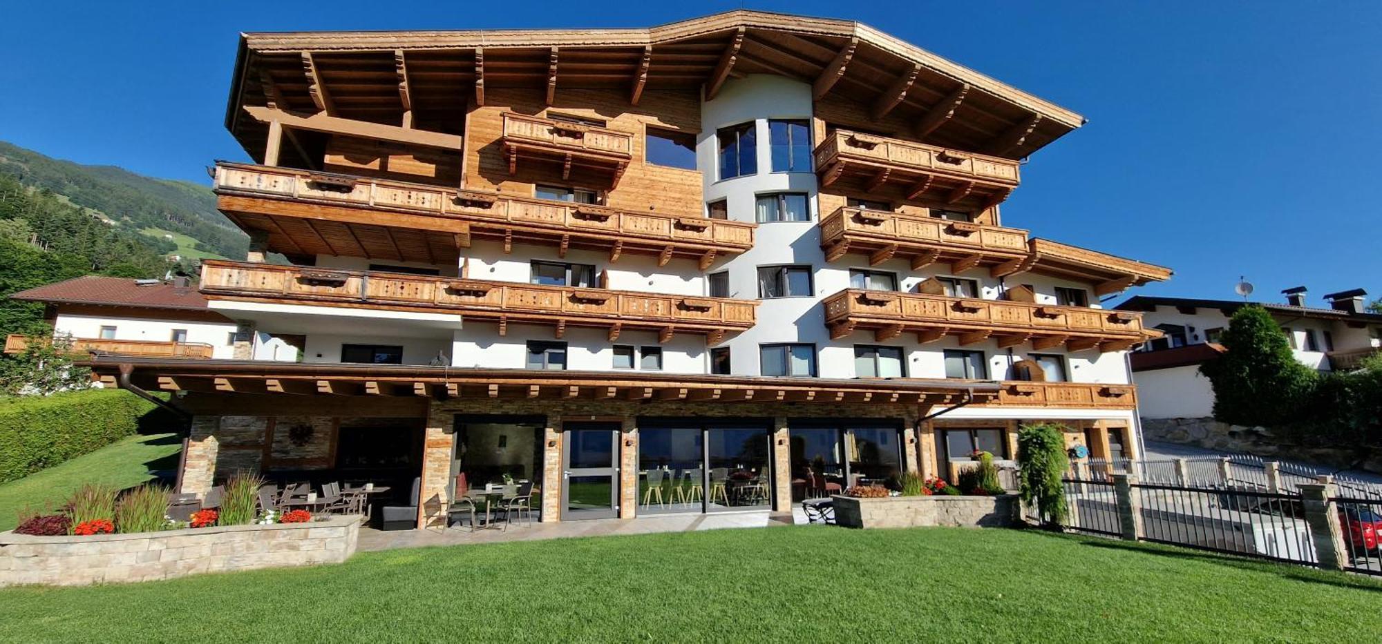 Hotel Garni Romantik Fügen Esterno foto