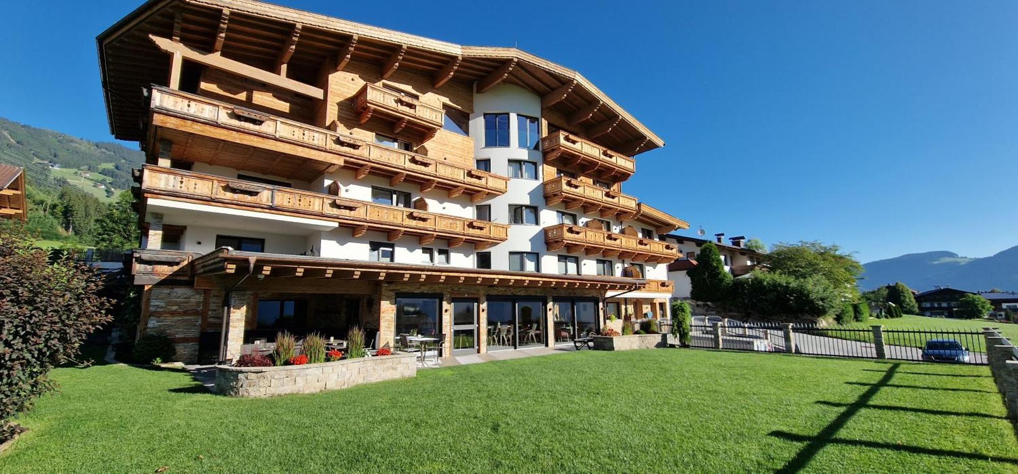 Hotel Garni Romantik Fügen Esterno foto