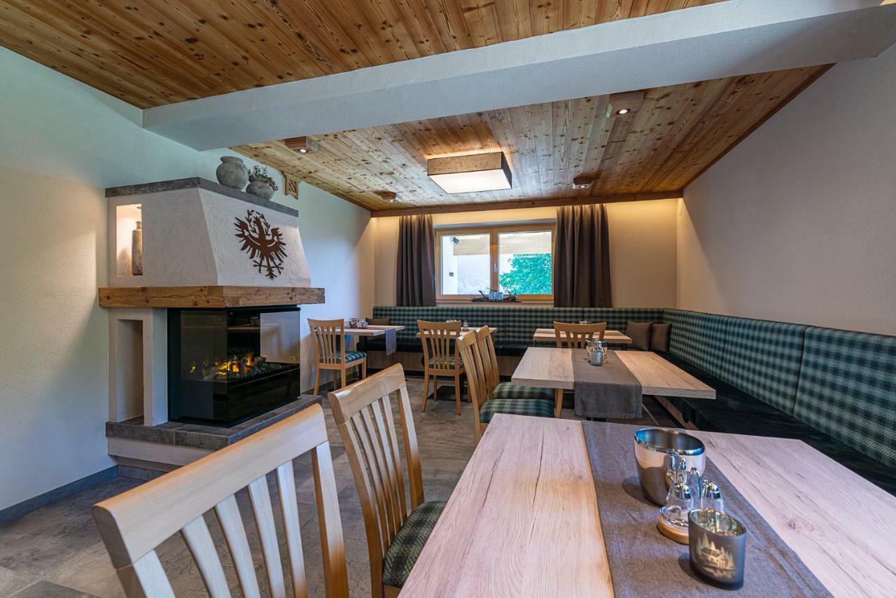 Hotel Garni Romantik Fügen Esterno foto