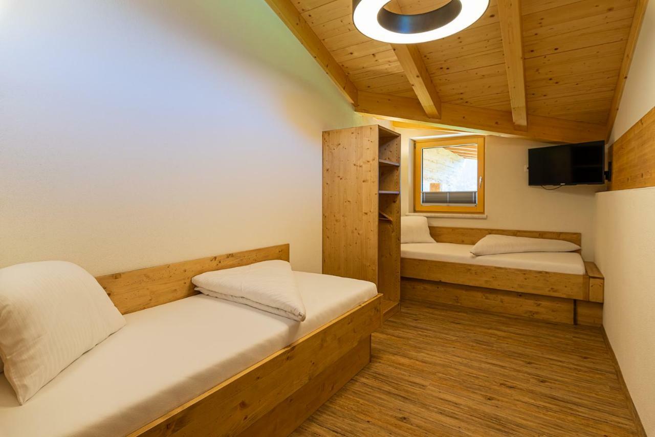 Hotel Garni Romantik Fügen Esterno foto